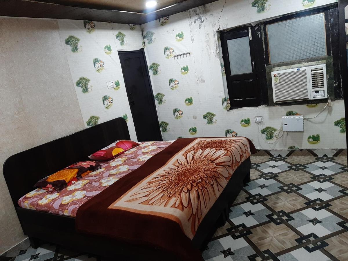 Shri Haridas Dham Mathura Ngoại thất bức ảnh