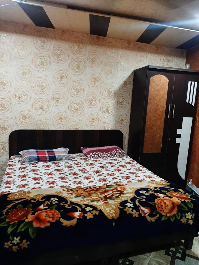 Shri Haridas Dham Mathura Ngoại thất bức ảnh